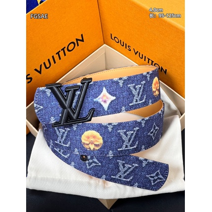 Louis Vuitton AAA Belts in 210011