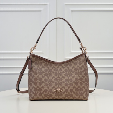 Coach Cross Bags in 210293