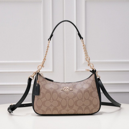 Coach Cross Bags in 210303