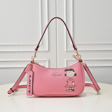 Coach Cross Bags in 210311