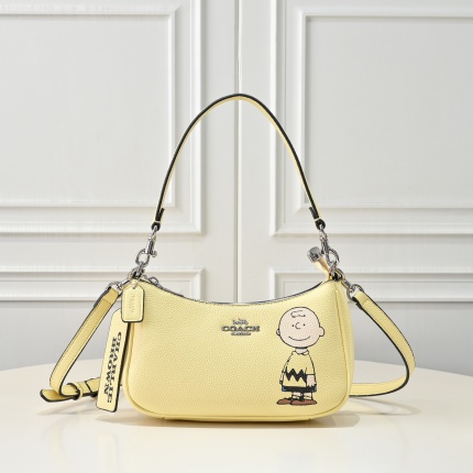 Coach Cross Bags in 210312