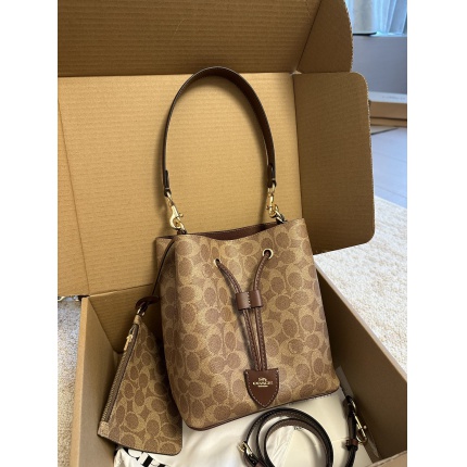 Coach Cross Bags in 210317