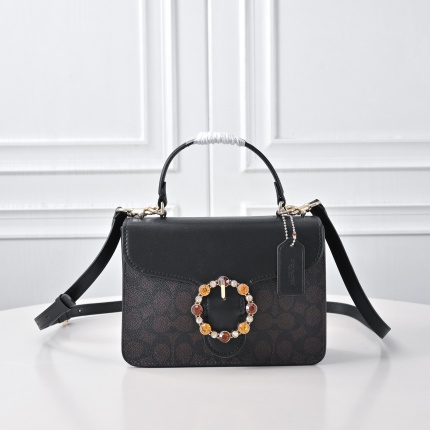 Coach Cross Bags in 210337