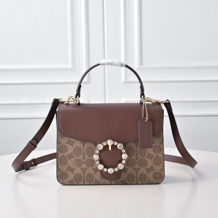 Coach Cross Bags in 210338