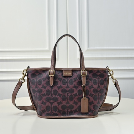 Coach Cross Bags in 210376