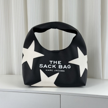 Marc Jacobs Bags in 210399