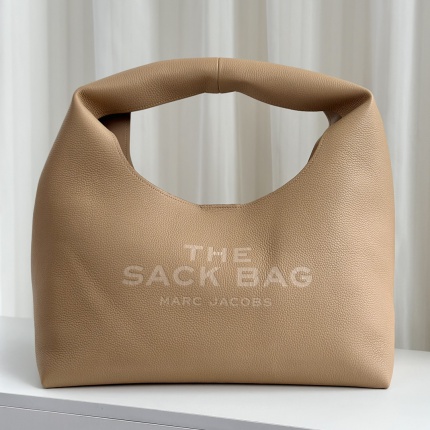 Marc Jacobs Bags in 210402