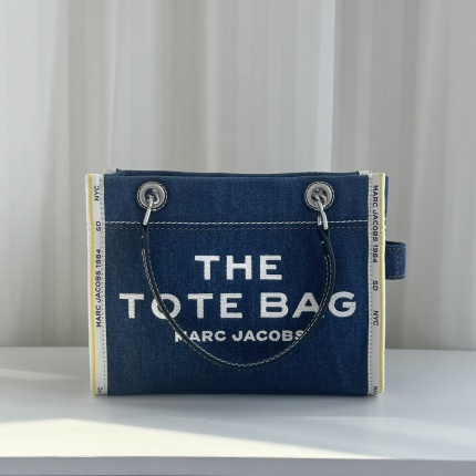 Marc Jacobs Bags in 210427