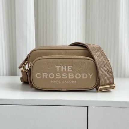 Marc Jacobs Bags in 210437