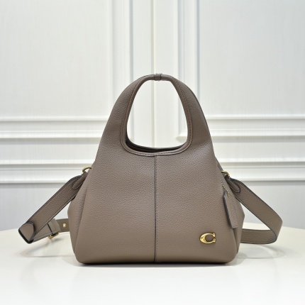Coach Cross Bags in 210451