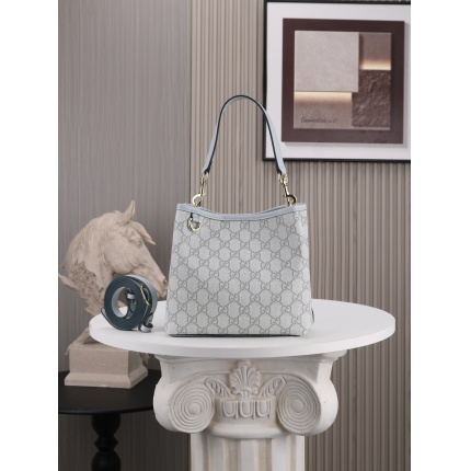Gucci AAA Quality Handbags in 210527