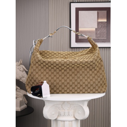 Gucci AAA Quality Handbags in 210544