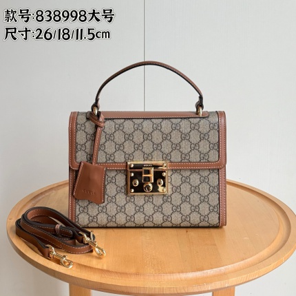Gucci AAA Quality Handbags in 210574