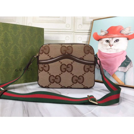 Gucci Handbags in 210630