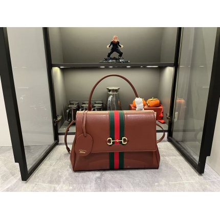 Gucci AAA Quality Handbags in 210642