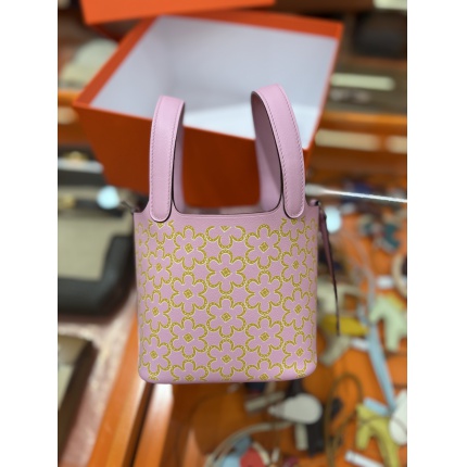 Hermes  AAA Quality Handbags in 210667