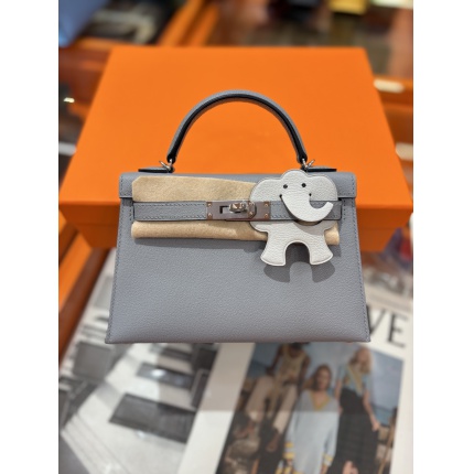 Hermes  AAA Quality Handbags in 210677