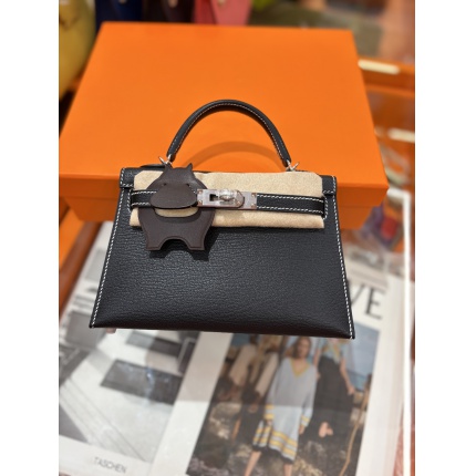 Hermes  AAA Quality Handbags in 210686