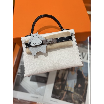 Hermes  AAA Quality Handbags in 210688