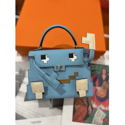 Hermes  AAA Quality Handbags in 210708