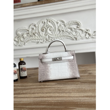 Hermes  AAA Quality Handbags in 210721