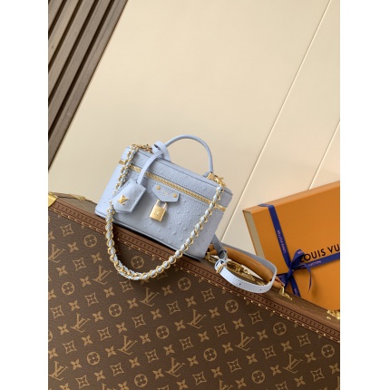 Louis Vuitton AAA Quality Handbags in 210818