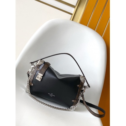 Louis Vuitton AAA Quality Handbags in 210837