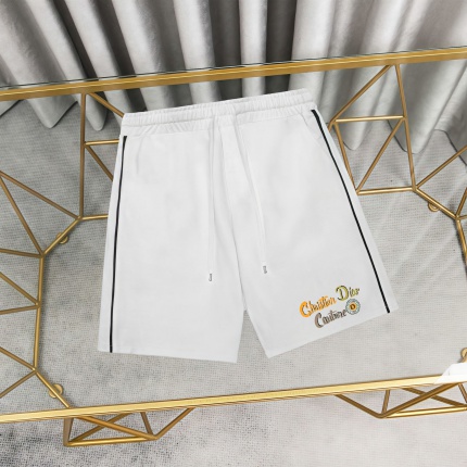 Dior Short Pants For Men in 210859