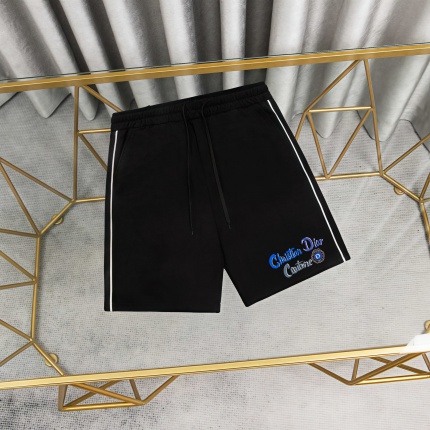 Dior Short Pants For Men in 210860