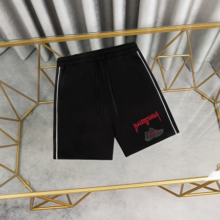 Balenciaga Pants in 210868
