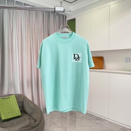 Dior T-shirts in 210929