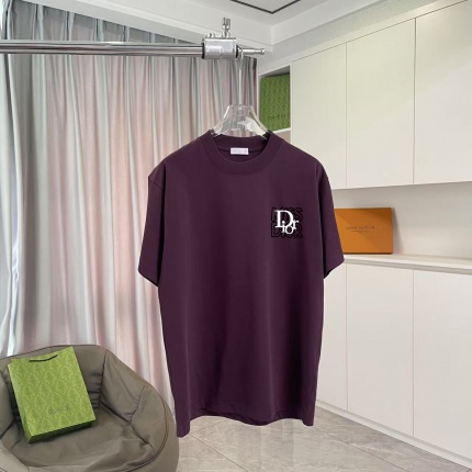 Dior T-shirts in 210930