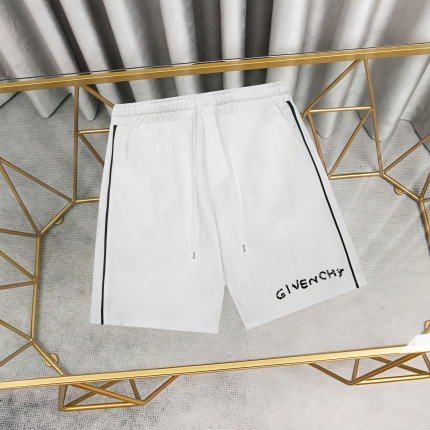 Givenchy Short pants for Men in 210982