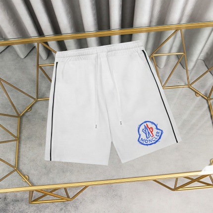 Moncler Shorts For Men in 210997
