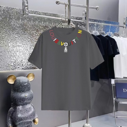 Louis Vuitton T-Shirts for Men in 211024