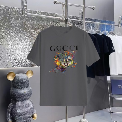 Gucci T-shirts for Men in 211074