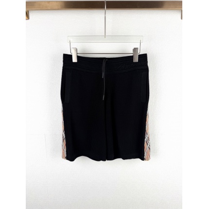 Burberry Short Pants For Men in 211092