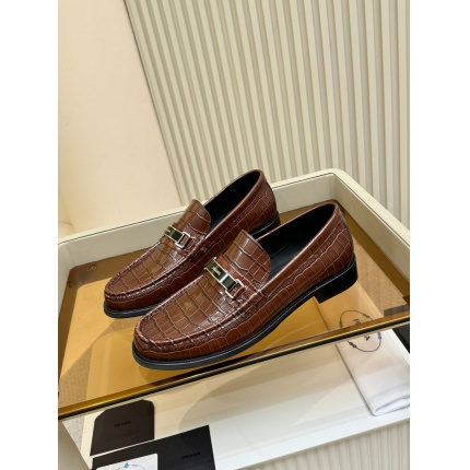 Prada Leather Dress Shoes For Men in 211142