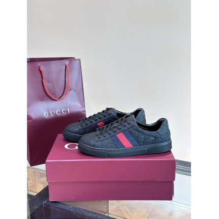 Gucci Casual Shoes For Men in 211226