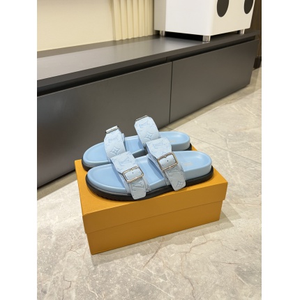 Louis Vuitton Slippers For Men in 211233
