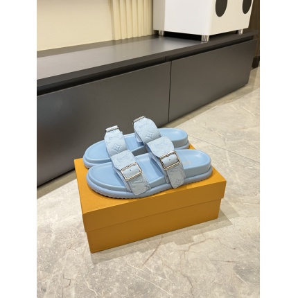 Louis Vuitton Slippers For Men in 211235