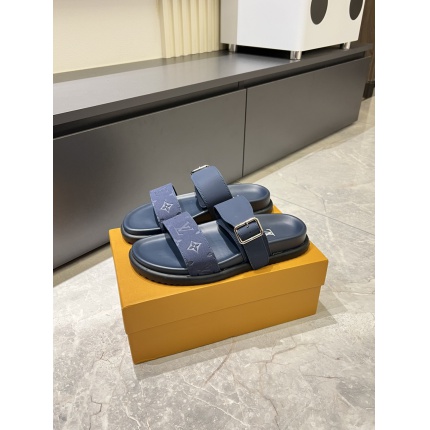 Louis Vuitton Slippers For Men in 211243