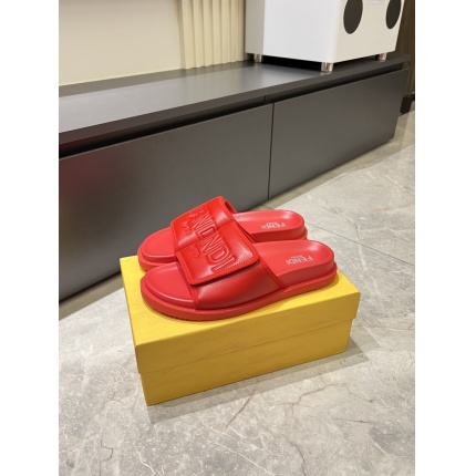 Fendi Slippers And Sandals For Men in 211246
