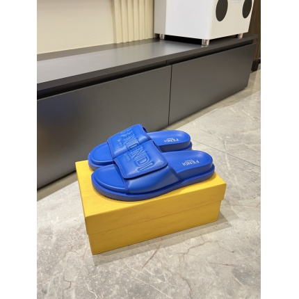 Fendi Slippers And Sandals For Men in 211253