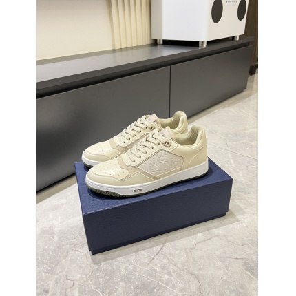 Dior Sneakers in 211301
