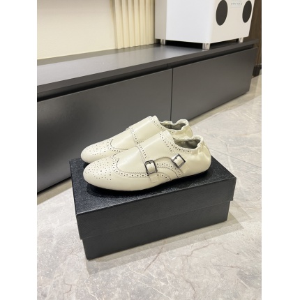 Prada Leather Dress Shoes For Men in 211312