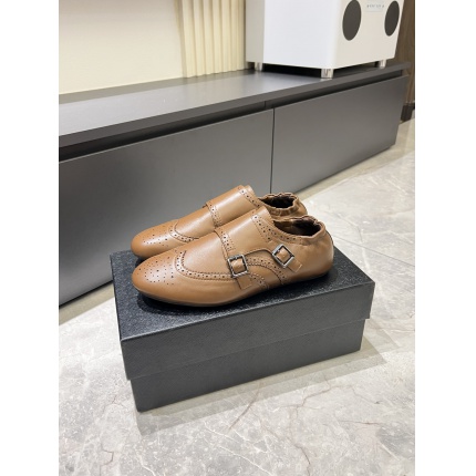 Prada Leather Dress Shoes For Men in 211314