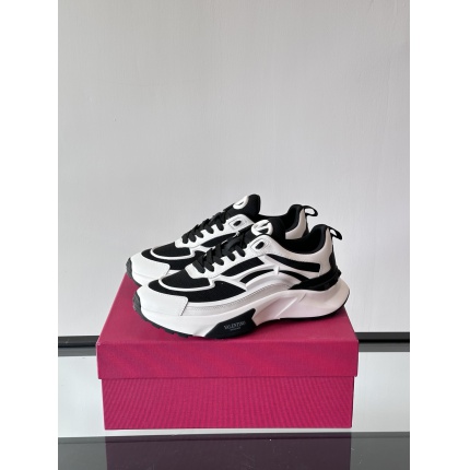 Valentino Sneakers For Men in 211333