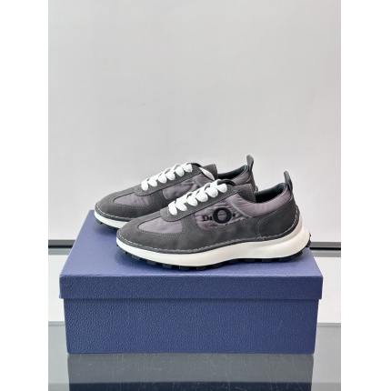 Dior Sneakers in 211342