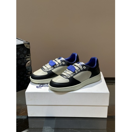 Burberry Sneakers For Men in 211346